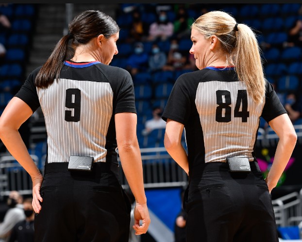 how-many-female-referees-are-in-the-nfl